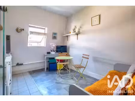 studio à paris (75116)