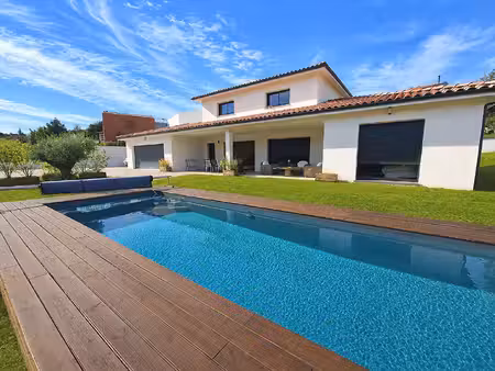 vente maison 5 pièces  167.00m²  rouffiac