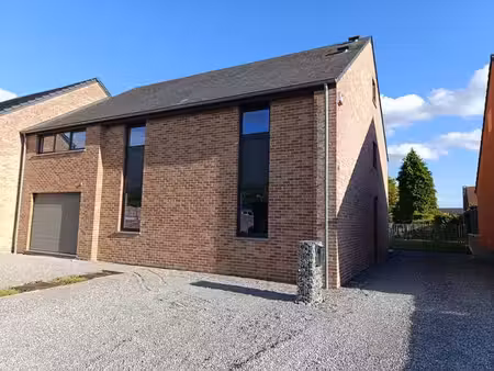 vaste appartement 1 ch de 86m² avec jardin  peb b