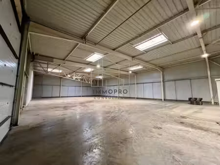 location entrepôt eslettes 76710 975m²