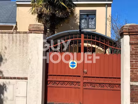 maison de ville entièrement rénovée avec jardin arboré de plus de 900 m²