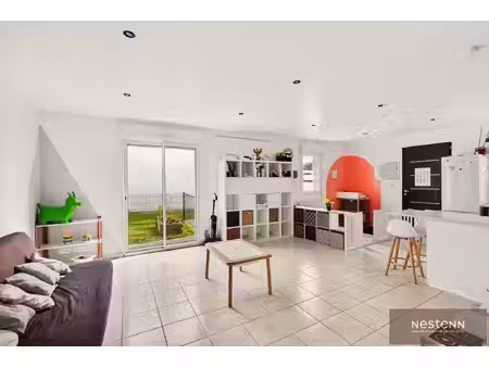 maison récente de plain pied à vendre à quessoy  quartier calme près de l'hôpital