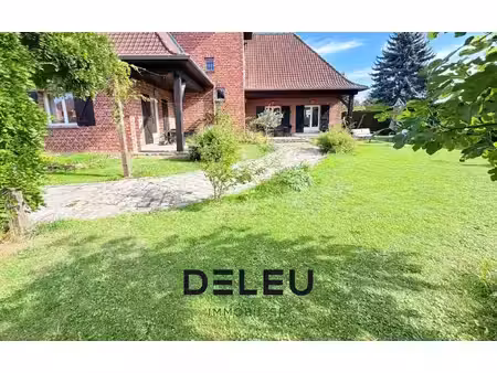 belle maison familiale et individuelle  en semi plain-pied  de 241 m² avec jardin de 800 m