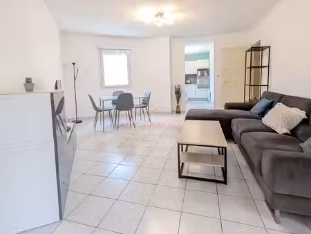 appartement t3 avec terrasse et parking