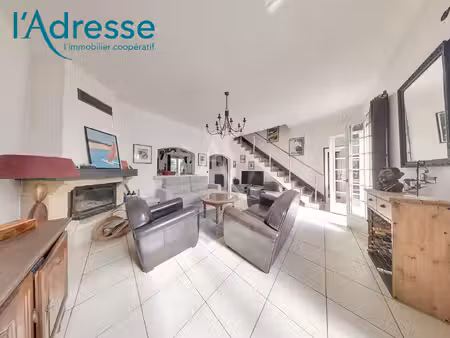 maison indépendante 167 m2 avec dépendance