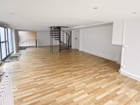 location bureaux 168m²