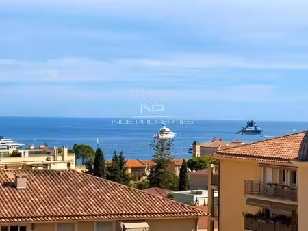 élégant trois pièces en dernier étage  avec vue mer et deux terrasses