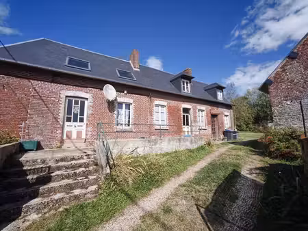 maison de caractère  dépendances et 7 100 m² de terrain »