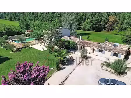 maison de luxe à vendre à noves