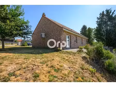 plain-pied de 79 m² à fressain avec garage