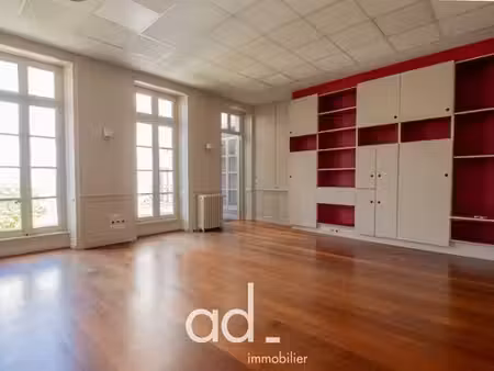 bureau prestigieux de 290 m2 en location - la rochelle  france