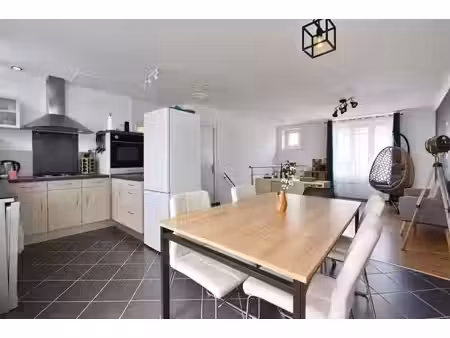 location maison 3 pièces 82 m² à cholet (49300)  827 €