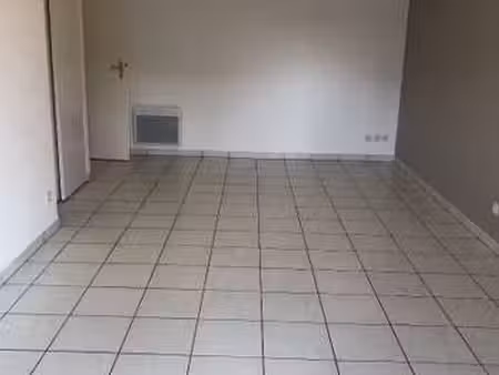 location appartement 2 pièces à saint-fulgent (85250) : à louer 2 pièces / 45m² saint-fulg