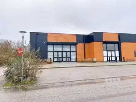 location bureaux et commerces à argentan (61200) : à louer / 320m² argentan