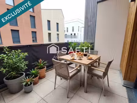 superbe duplex t2 lumineux à bacalan avec terrasse