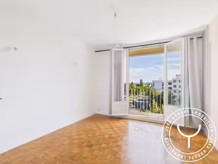 sceaux – beau 2 pièces de 46 27 m² avec balcon