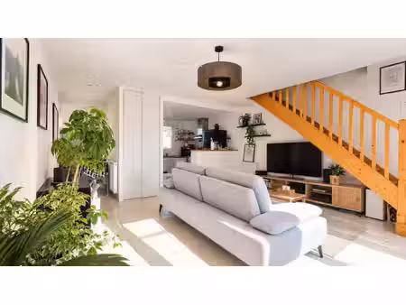 mérignac – maison 3 pièces avec jardin  2 chambres et stationnement