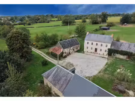 10 min de saint-lô  propriété de 185m² avec 6.1ha