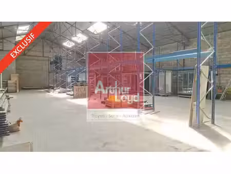 location entrepôt sens 89100 900m²