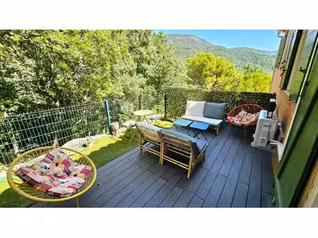 maison mitoyenne totalement rénovée avec jardinet