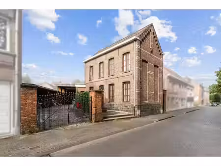 commercieel te koop in aalst met 2 slaapkamers