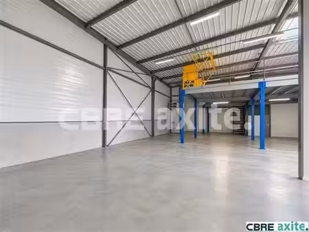 location local d'activités fontaine 545 m²