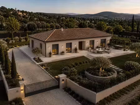 vente maison neuf 6 pièces 110m2 tourves - 450000 € - surface privée