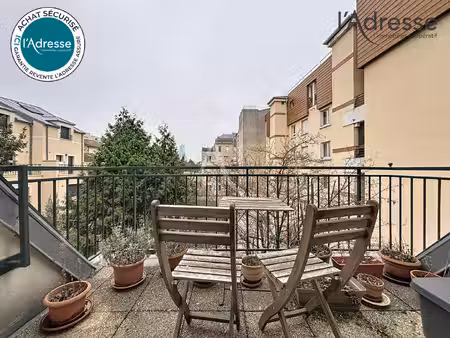 vente appartement 2 pièces  46.00m²  suresnes