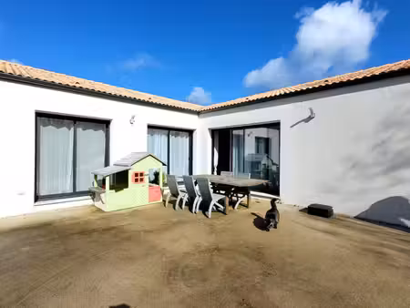 vente maison 6 pièces  141.00m²  saint
