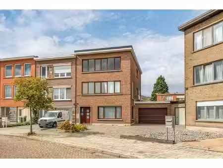 appartement te koop in merksem met 2 slaapkamers