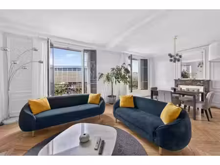 appartement de luxe de 3 chambres en vente à motte-picquet  commerce  necker  paris  île-d