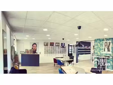 location commerce pornic 44210 80m²