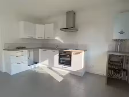 location maison 3 pièces 66.3 m² à saint-andre-des-eaux (44117)  801 €