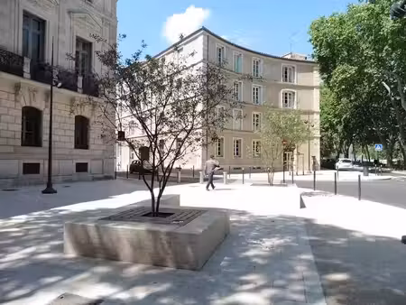 location locaux professionnels 5 pièces 103.96 m² à nimes (30000)  1 450 €