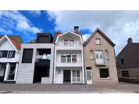 appartement te koop in knokke-heist met 3 slaapkamers