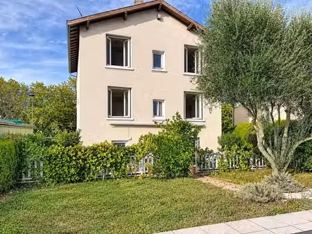 maison de 5 chambres de luxe en vente à lyon  auvergne-rhône-alpes
