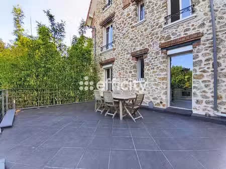 maison 8 pièces - 164 m²