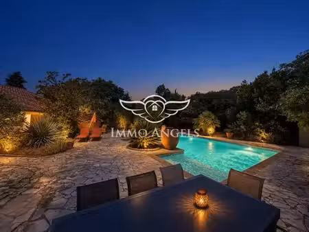 vente maison 7 pièces 216.9 m² à nimes (30000)  559 000 €