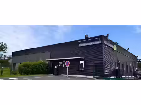 vente locaux professionnels 0 pièces 477 m² à cande (49440)  829 500 €