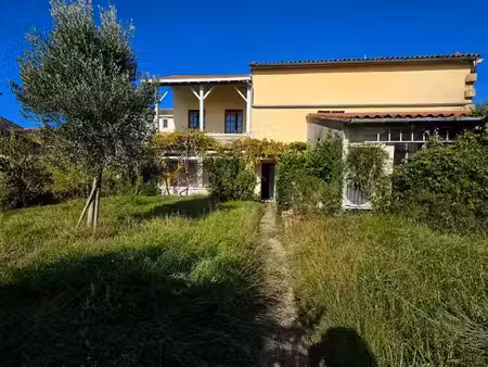vente maison 5 pièces 135.22 m² à bourg sur gironde (33710)  153 000 €