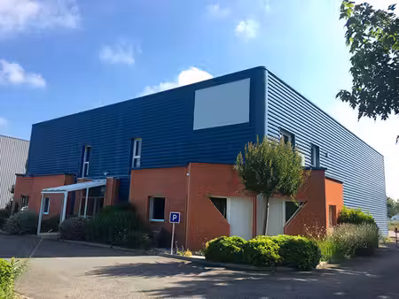vente local d’activités 870m²