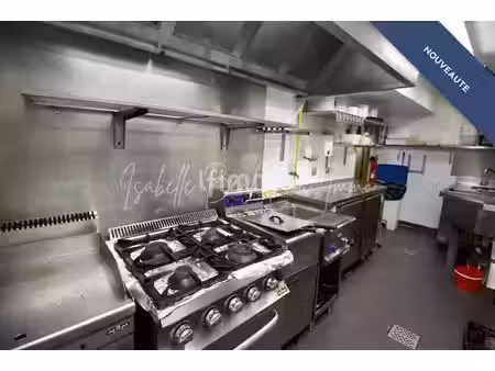 vente locaux professionnels à montreuil (93100)  363 000 €