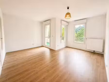 location appartement 3 pièces 61.23 m² à bussy-saint-georges (77600)  1 395 €