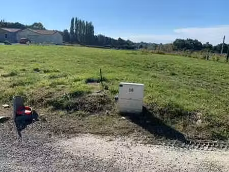 vente terrain à commequiers (85220) : à vendre / commequiers