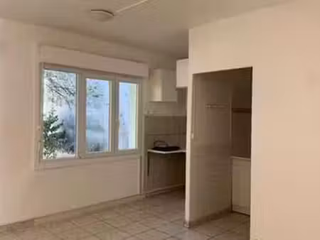 location appartement t1 à villeurbanne (69100) : à louer t1 / 19m² villeurbanne