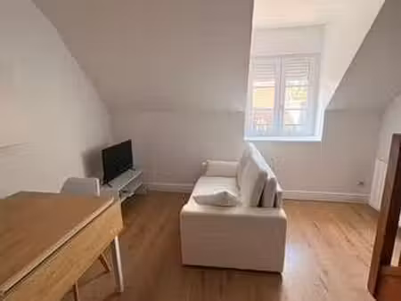 location appartement 2 pièces meublé à charolles (71120) : à louer 2 pièces meublé / 22m² 