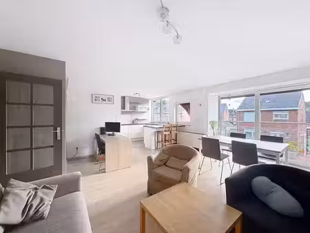 appartement lumineux 2 chambres + parking