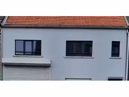 maison deux facades à louer à mol pour € 1.250 avec 3 chambres à coucher