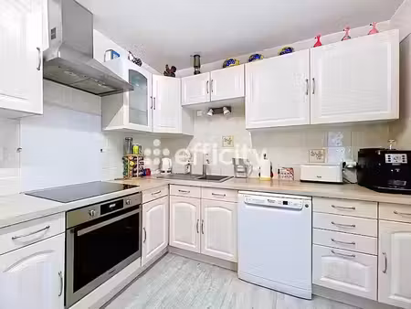 vente appartement 4 pièces 97 m² à cluses (74300)  277 000 €