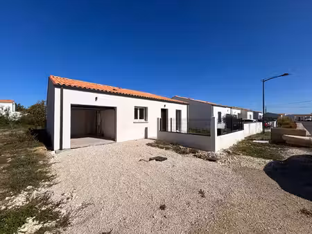 location maison 5 pièces  93.00m²  saint